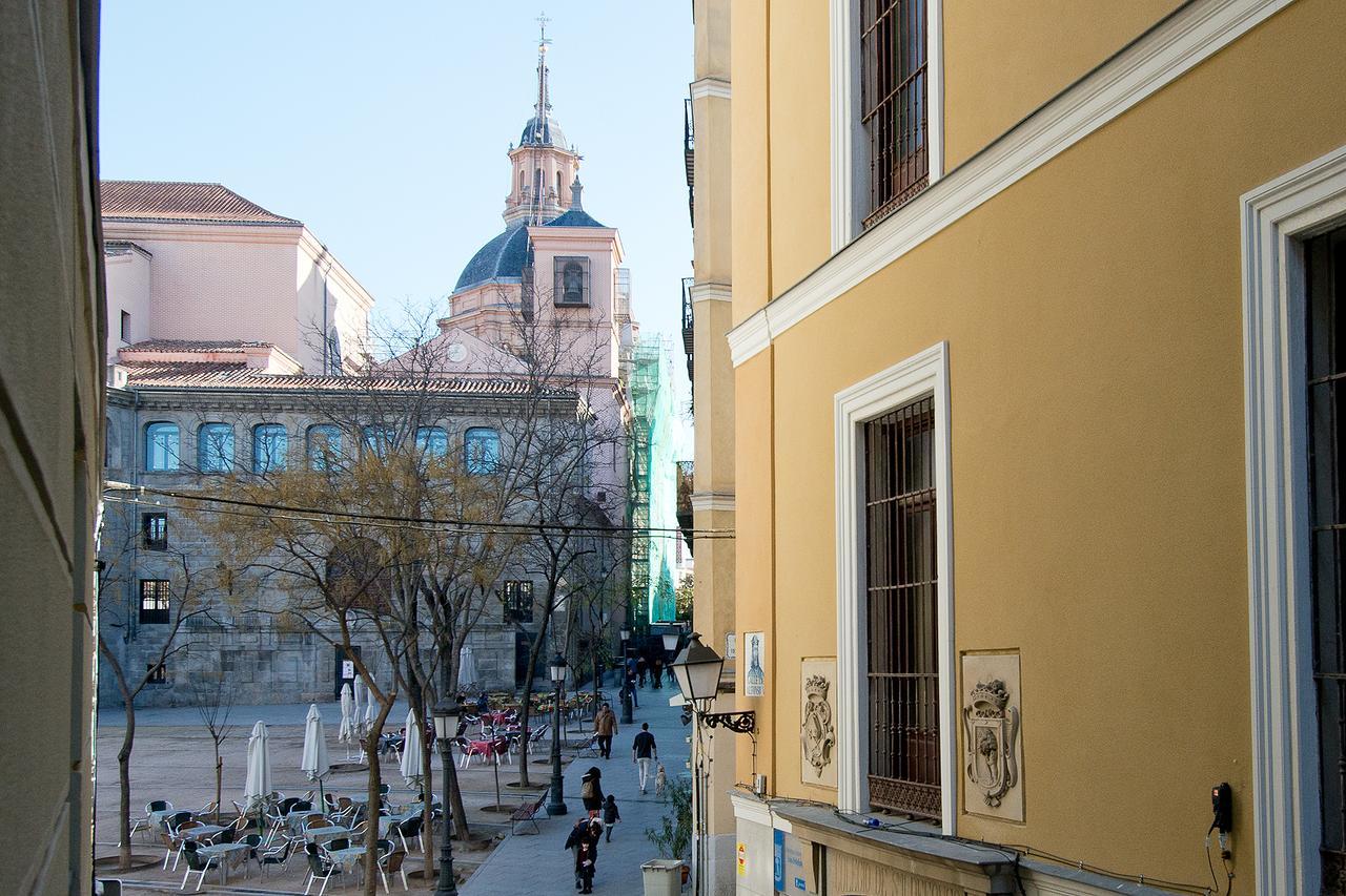 Plaza De La Paja Regio * Madrid